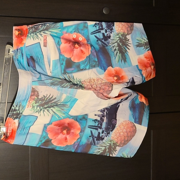 AEO boardshorts - Picture 6 of 7